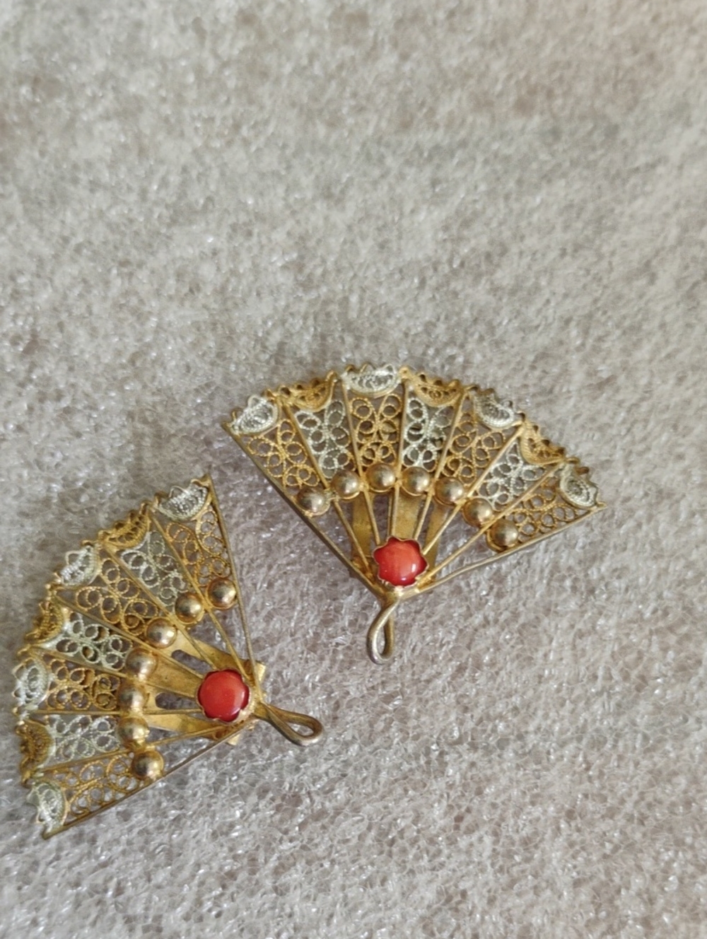 Gold-Tone Filigree Fan Earrings w/Coral Calpachon Accent 80% SILVER